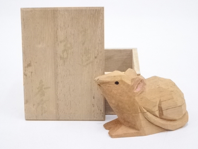 JAPANESE TEA CEREMONY YELLOW WOOD CRAVING MOUSE INCENSE CONTAINER / KOGO 